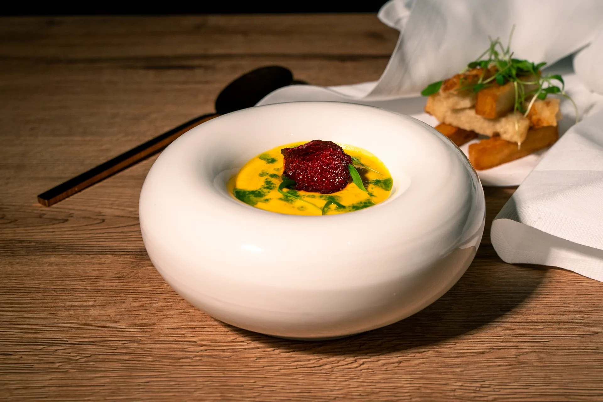 Kürbis-Crèmesuppe mit Aprikose — Vorspeise PEARL Event Catering