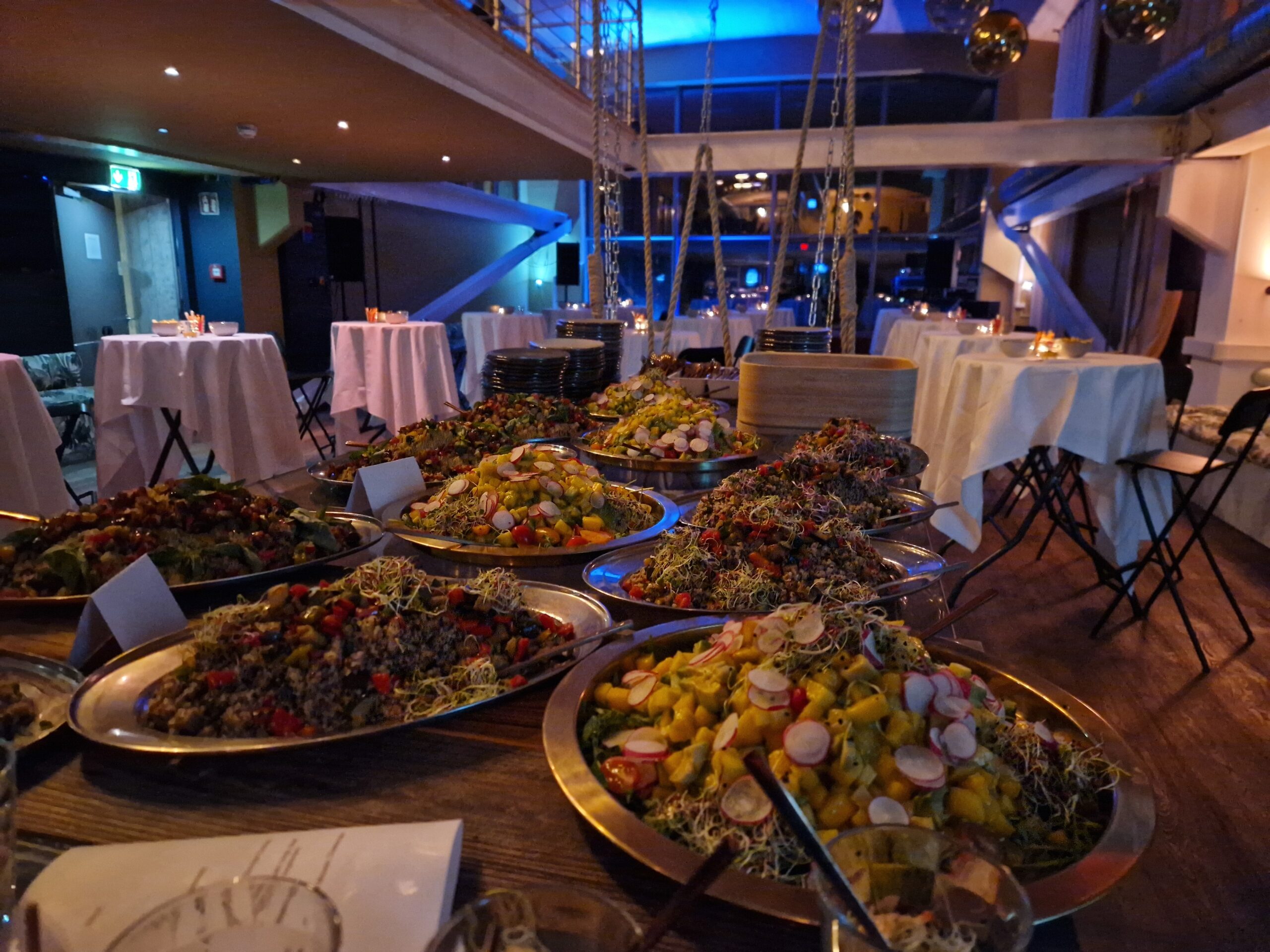 Hochzeitslocation Kesselhaus Winterthur — festlich gedeckte Tafel bei Pearl Event